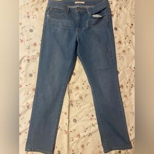 Levi's Women's Straight Leg Jeans in Blue